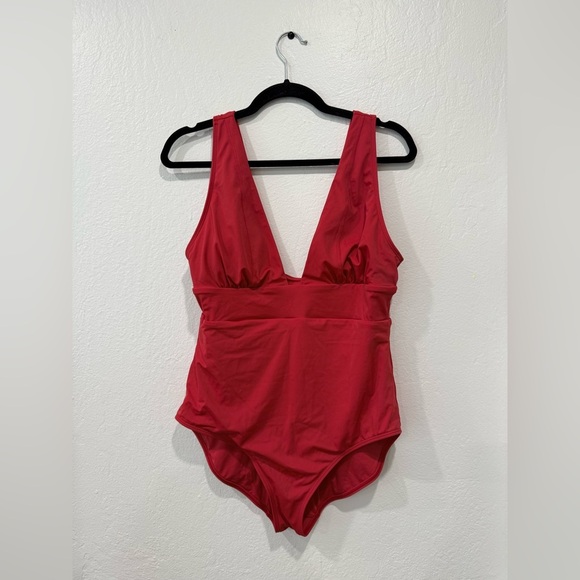 Andie Mykonos One Piece Swimsuit in Large Tall - Picture 7 of 9